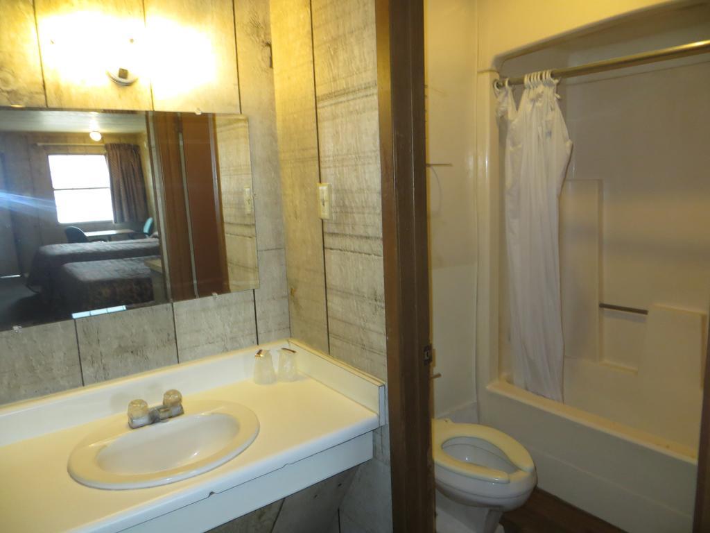 Loma Alta Motel Laredo Habitación foto